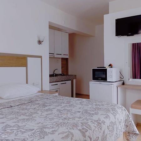 Parla Apart Hotel Çeşme Exteriör bild