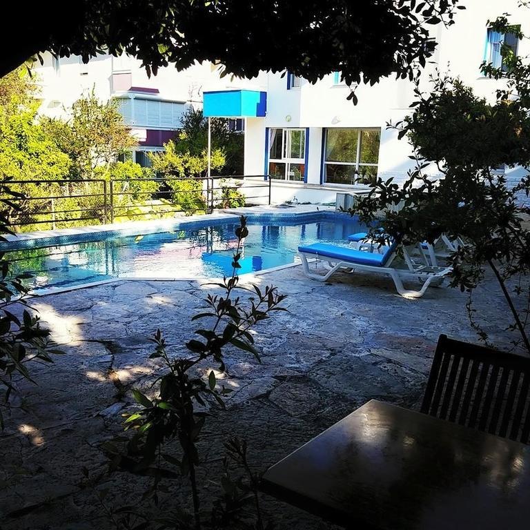 Parla Apart Hotel Çeşme Exteriör bild