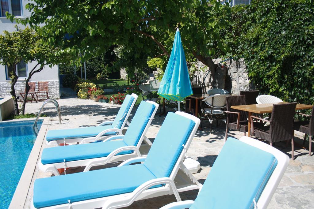 Parla Apart Hotel Çeşme Exteriör bild