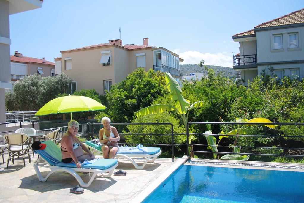 Parla Apart Hotel Çeşme Exteriör bild