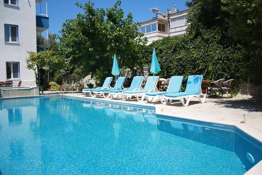 Parla Apart Hotel Çeşme Exteriör bild