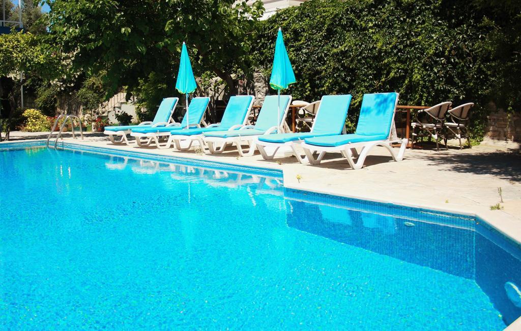 Parla Apart Hotel Çeşme Exteriör bild