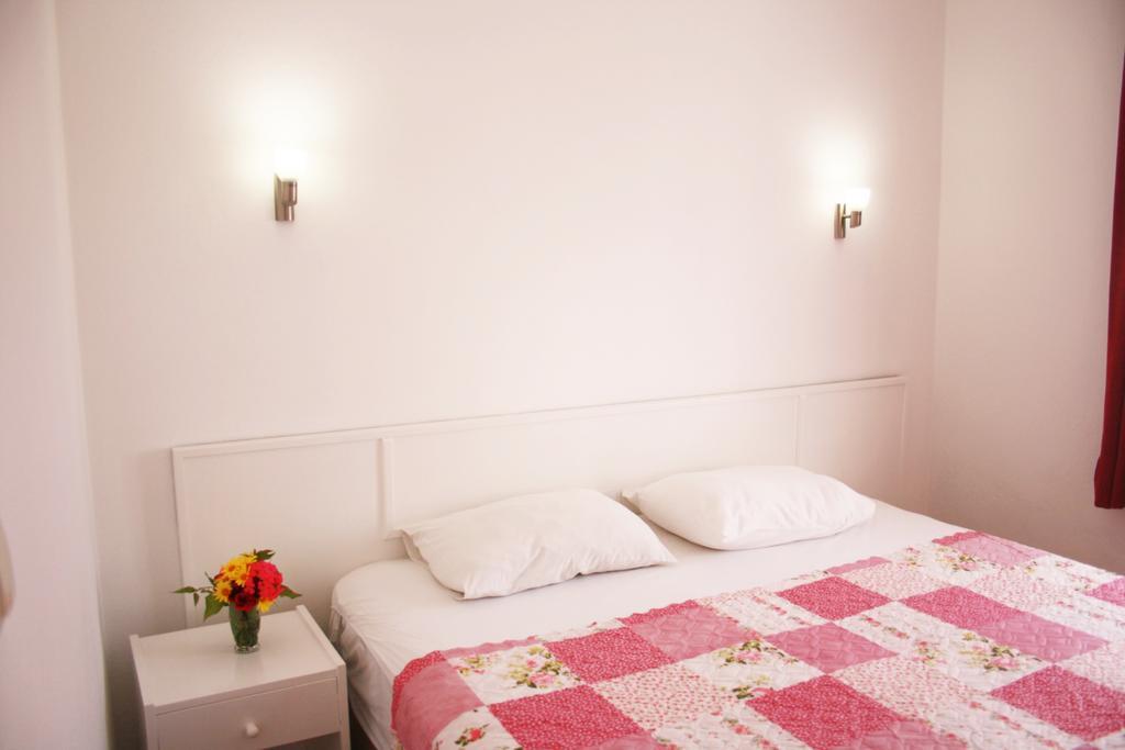 Parla Apart Hotel Çeşme Exteriör bild