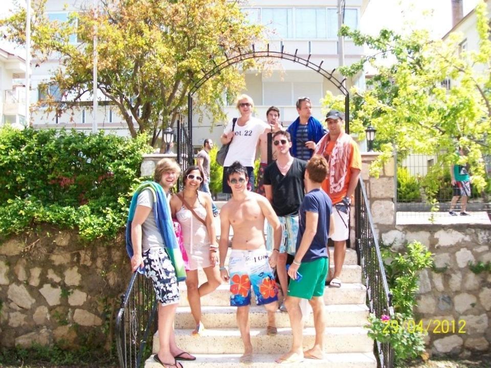Parla Apart Hotel Çeşme Exteriör bild