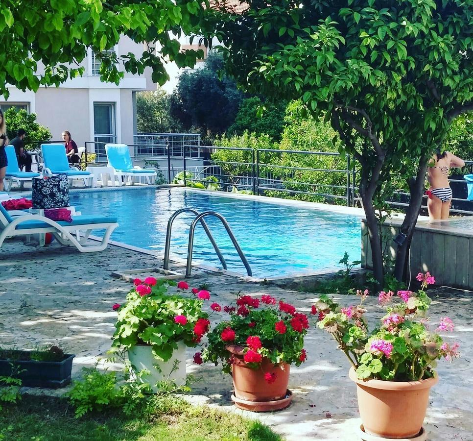Parla Apart Hotel Çeşme Exteriör bild